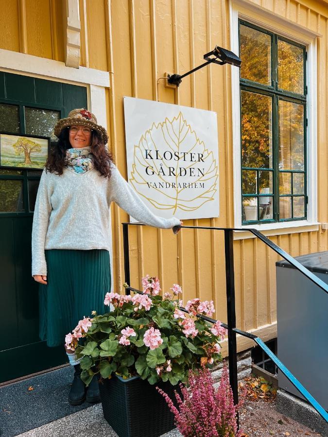Klostergardens Vandrarhem Varnhem エクステリア 写真