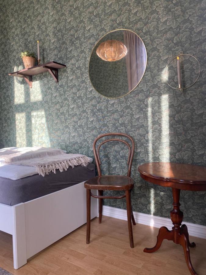 Klostergardens Vandrarhem Varnhem エクステリア 写真