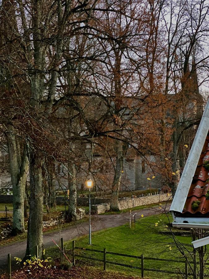 Klostergardens Vandrarhem Varnhem エクステリア 写真