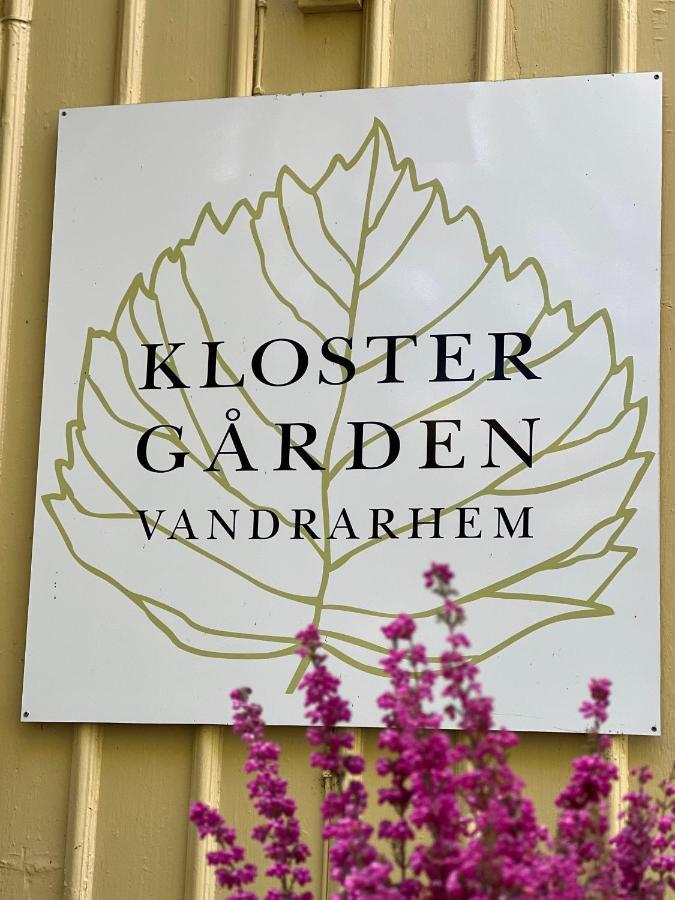 Klostergardens Vandrarhem Varnhem エクステリア 写真