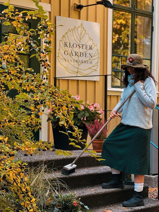 Klostergardens Vandrarhem Varnhem エクステリア 写真